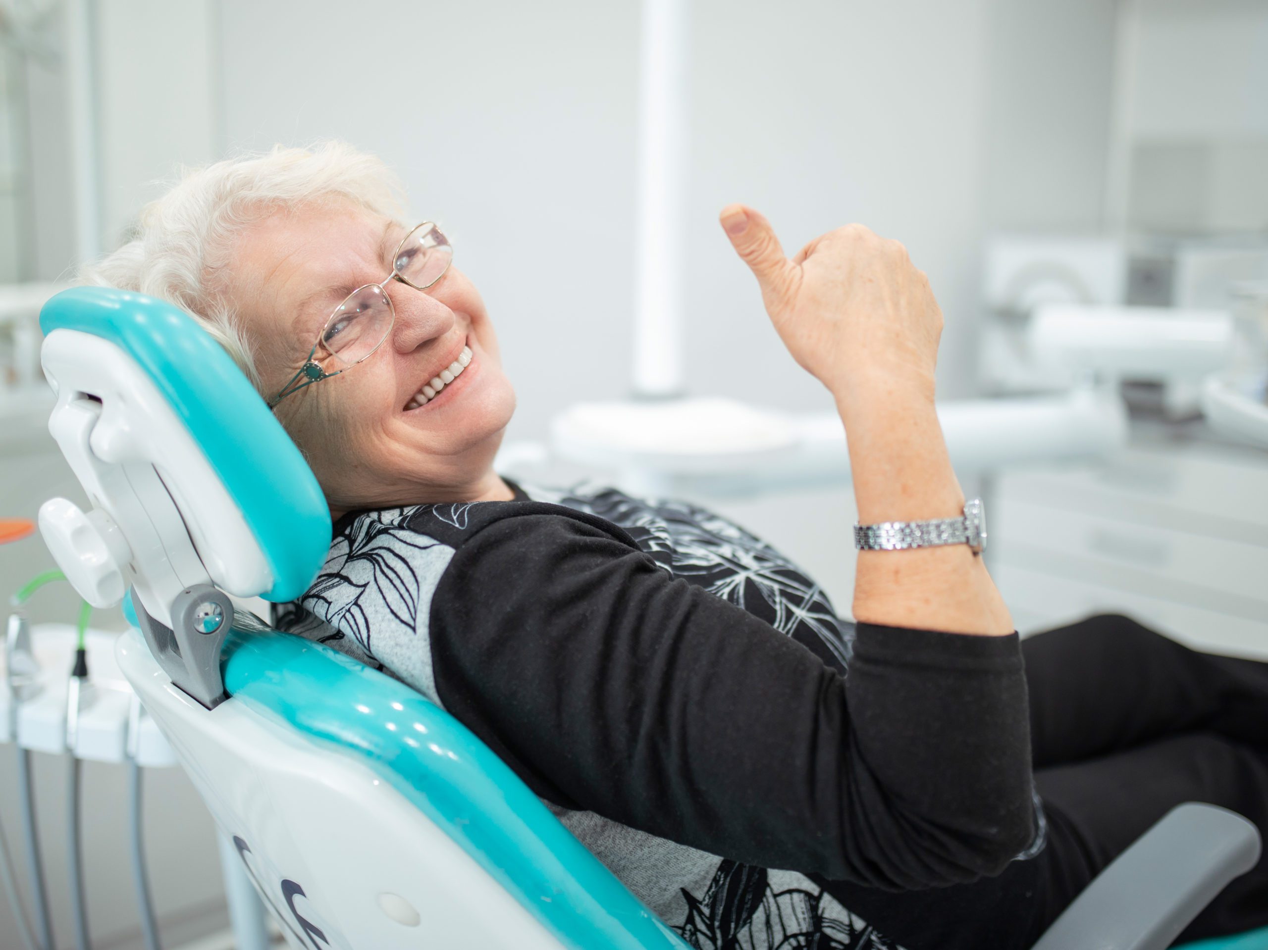 Featured-Services-1-Dental-Implants-and-All-on-Four